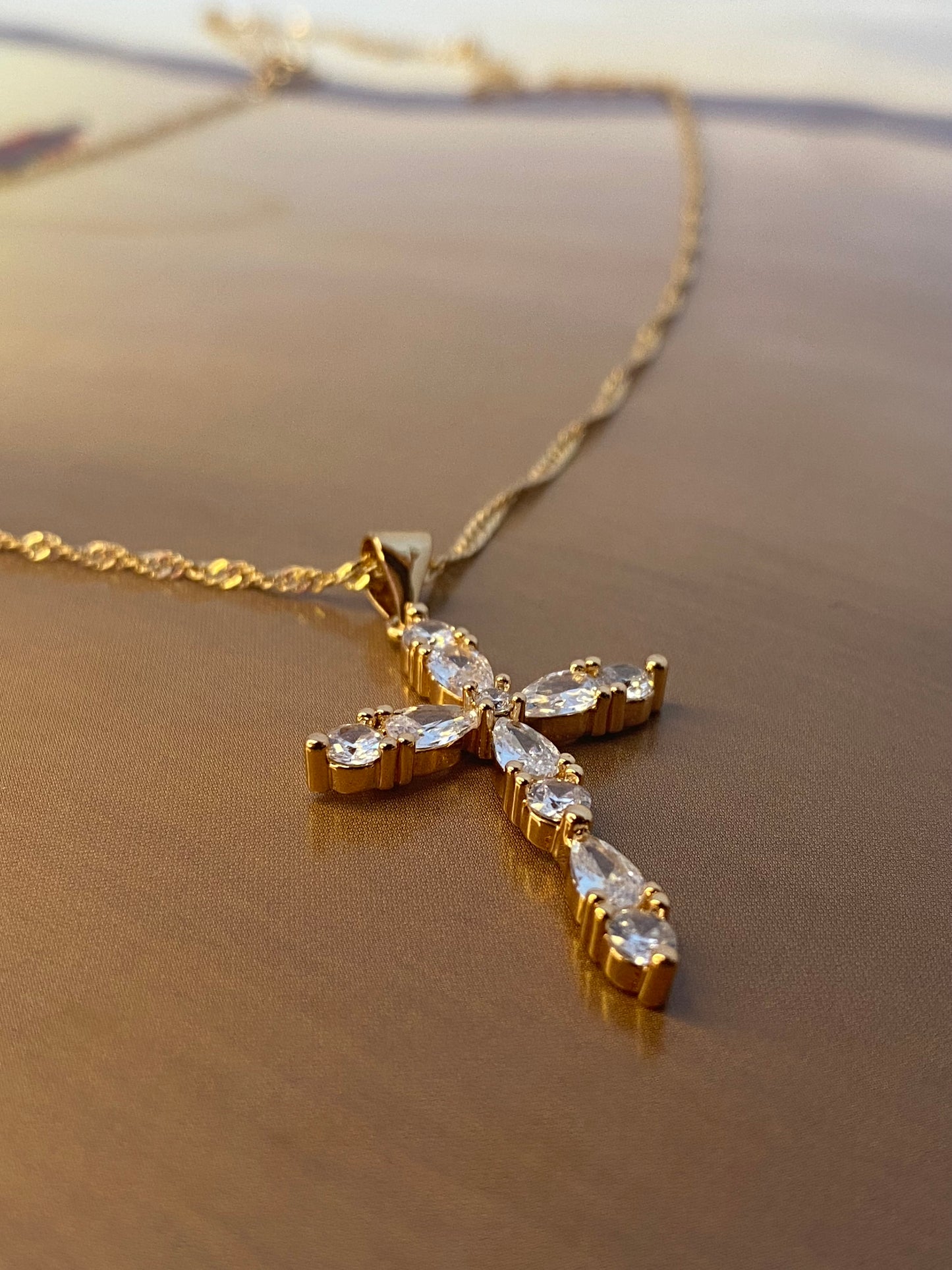 Collar Crucifijo